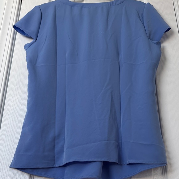 NWOT Lands' End Blue Pleated Blouse - Size 10 - Picture 11 of 14